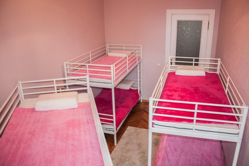 Hostel Kutuzov Na Kutuzovskom Prospekte Moskau Zimmer foto