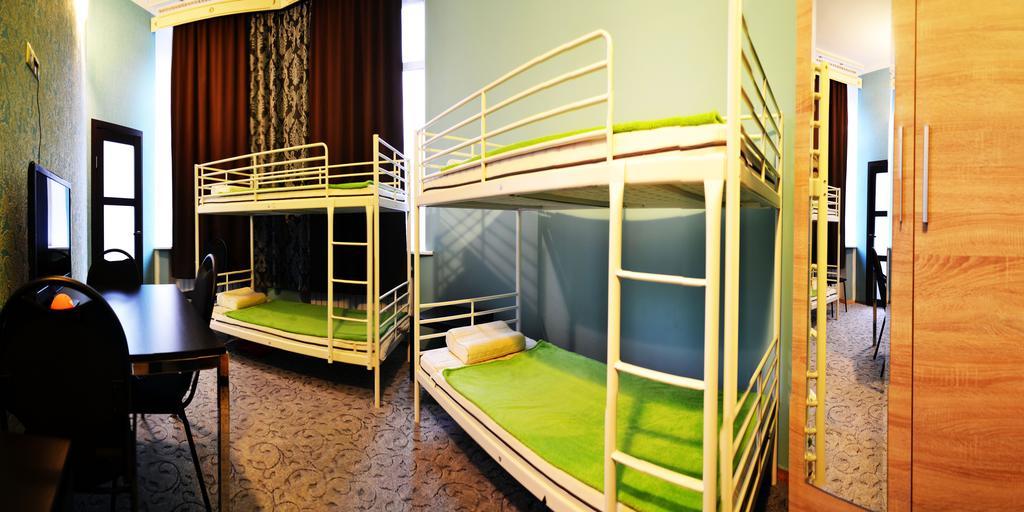 Hostel Kutuzov Na Kutuzovskom Prospekte Moskau Zimmer foto